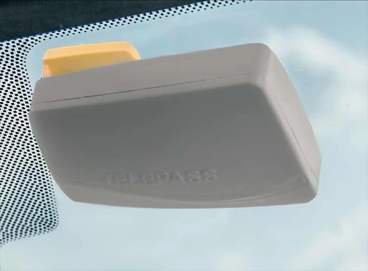 Telepass: ecco quanta convenienza reale c’è rispetto ai pedaggi senza dispositivo