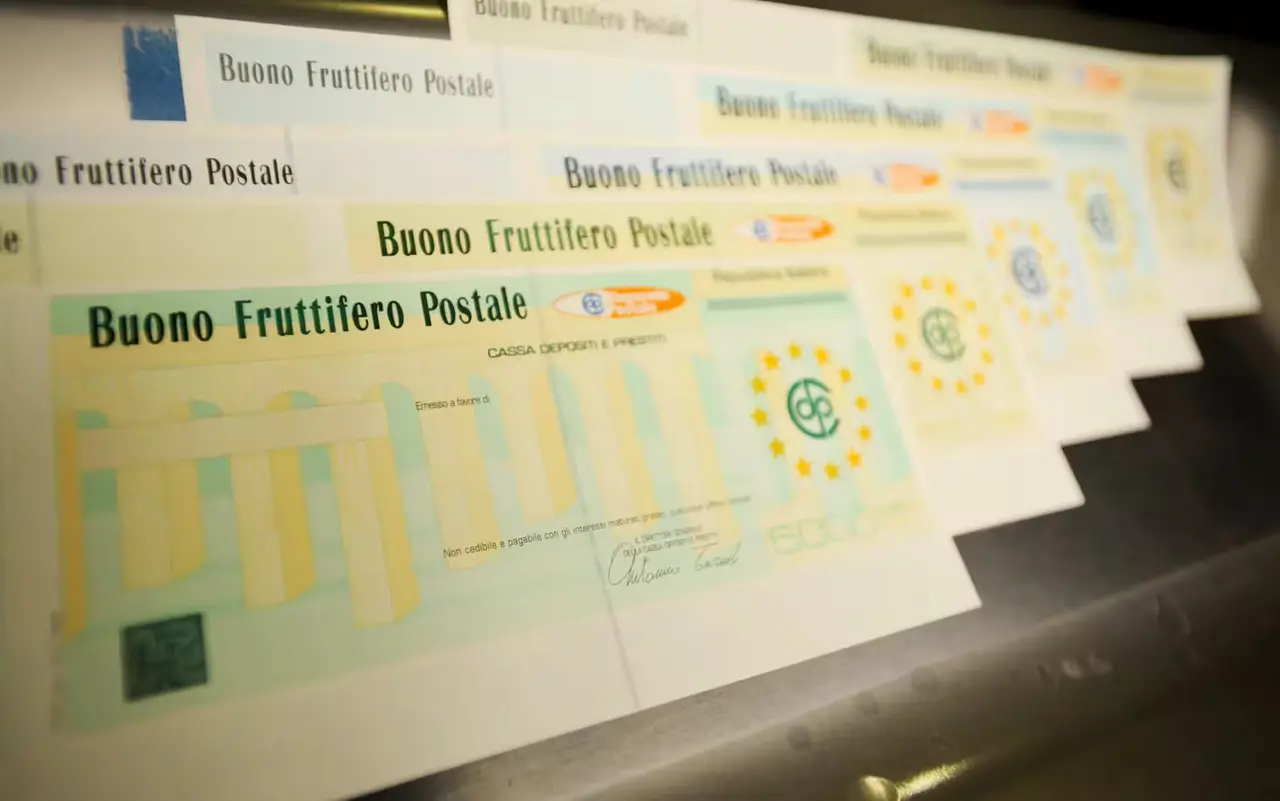 Buoni fruttiferi bancari e postali: rendimenti, rischi e differenze tra i prodotti